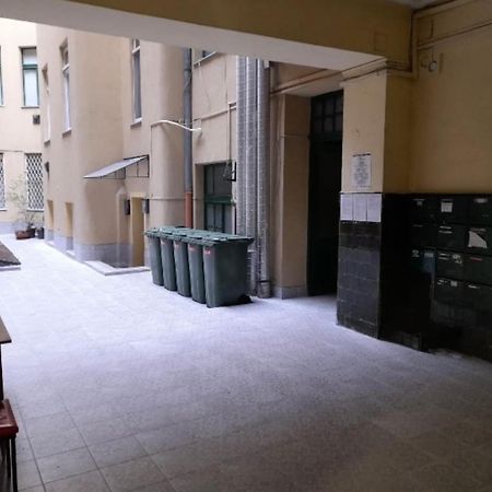 Cherry Blossom Designer Apartment In The Center With Free Parking Budapest Exteriör bild