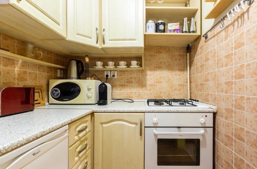 Cherry Blossom Designer Apartment In The Center With Free Parking Budapest Exteriör bild